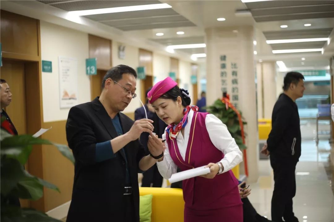 金华24小时套医保卡(北京医保卡使用指南)